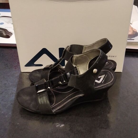 Anne Klein shoes - Picture 4 of 5